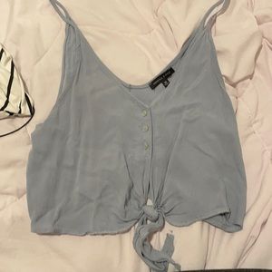 Cute cropped tied from tank top
